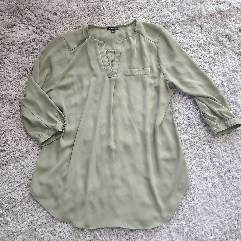 Flowy green blouse